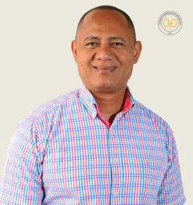 Dr. Azmin Reyes